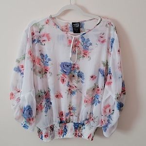 THX thanx collection batwing sheer floral blouse. Size M